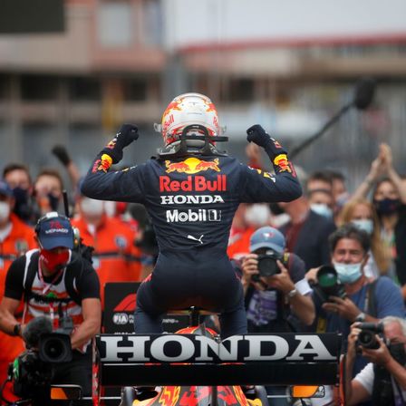 Deux pilotes de course Honda sur le podium de Formule 1.
