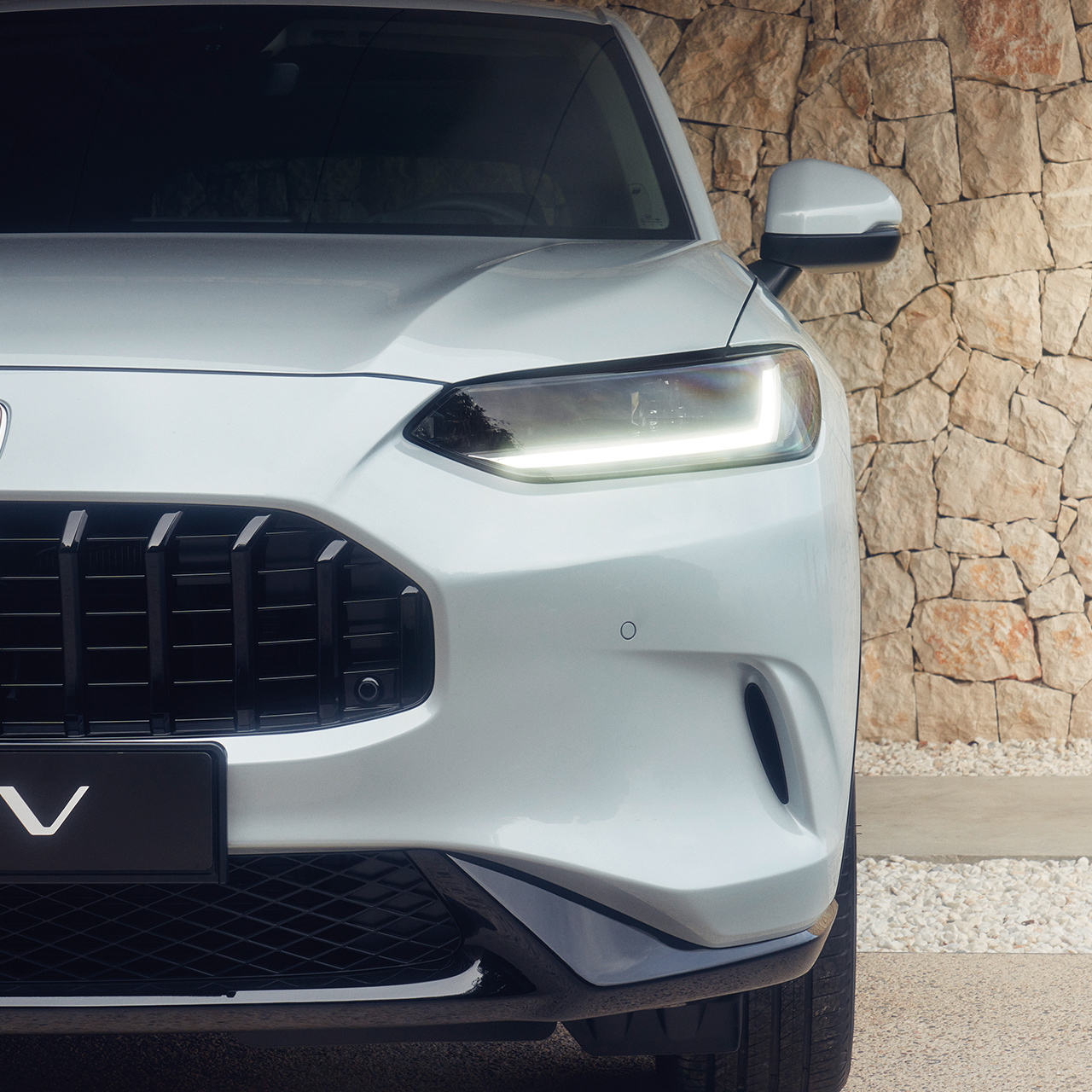 Demi-vue du ZR-V stationné