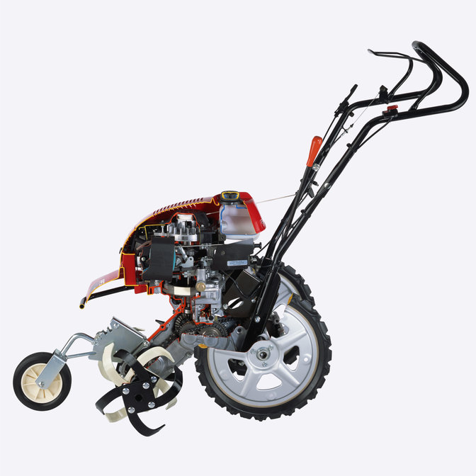 Vue latérale de la motobineuse rotative, intérieur du moteur.