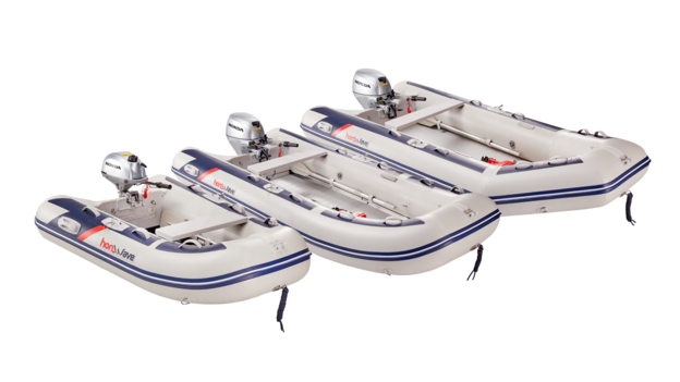 2 bateaux gonflables Honda.