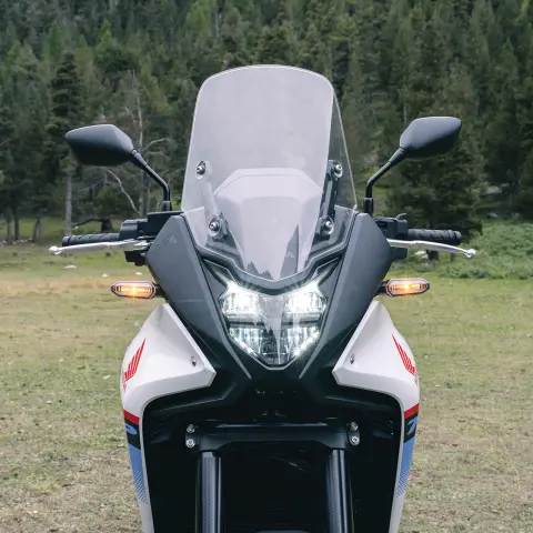 Vue avant du phare Xl750 Transalp