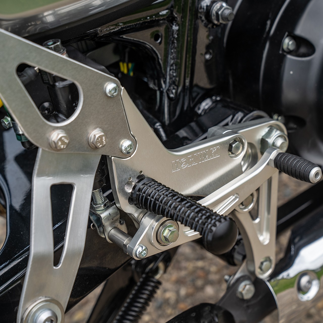 Réservoir de carburant et phare personnalisés GB350S "Miranda"