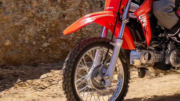 CRF110F Fourches avant télescopiques conventionnelles