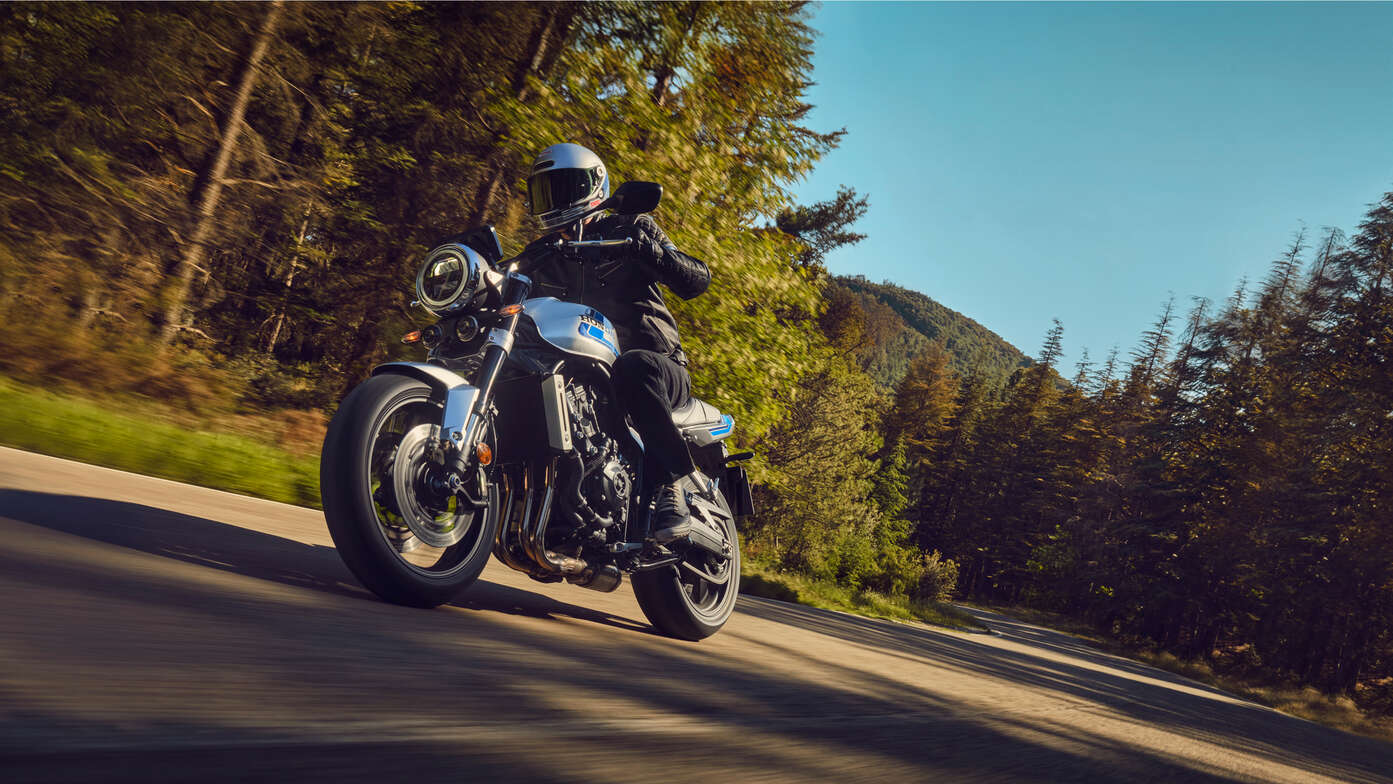 LOA CB1000 F pour 199 € / mois