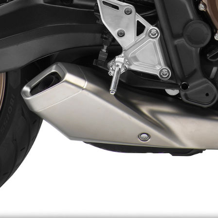 Roadster Honda Permis A2 CB650R Neo Sports Café, conduit d'échappement en gros plan, prise en studio