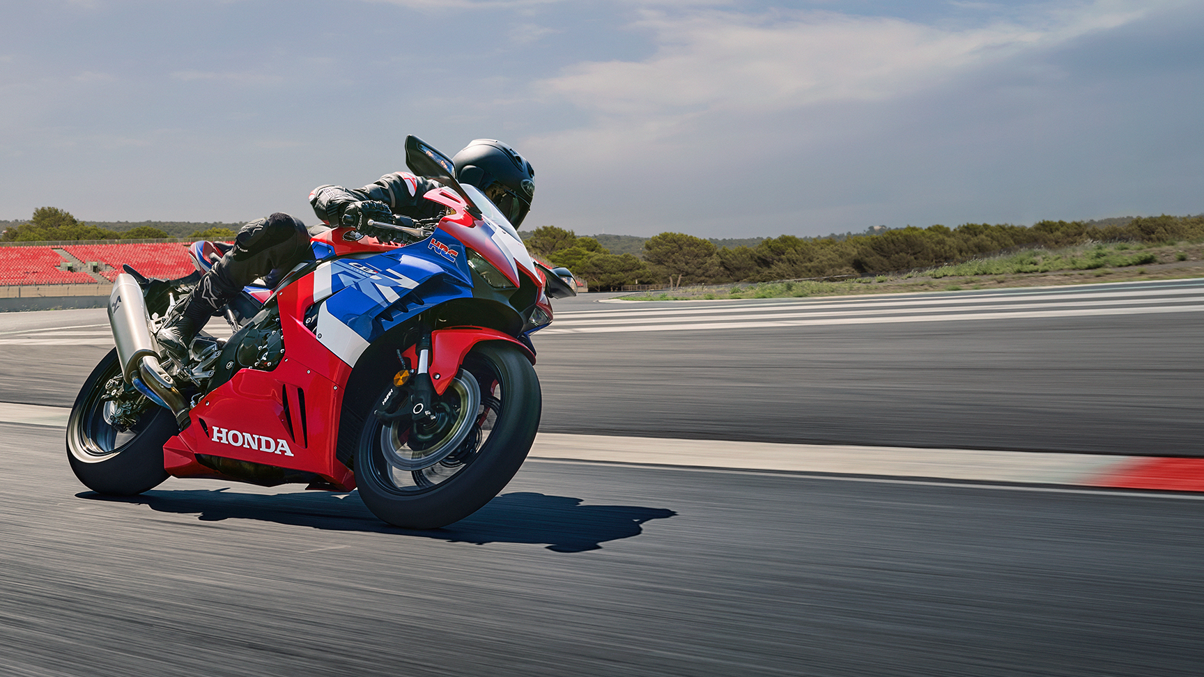 Honda CBR1000RR-R Fireblade au sommet du circuit