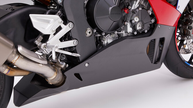 Sabot moteur en carbone de la Honda CBR1000RR-R Fireblade
