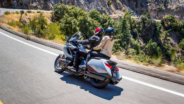 Honda GL1800 Gold Wing, assistants pour une conduite facile