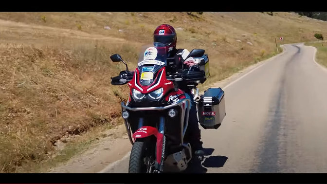 road-trip moto France Japon Africa Twin Honda Video