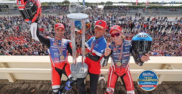 Second titre de Champion du Monde FIM EWC pour le F.C.C. TSR Honda France !