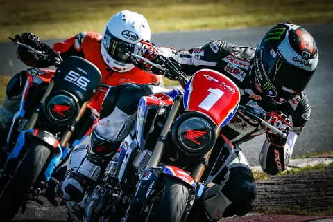 Des pilotes professionnels aux 7h60